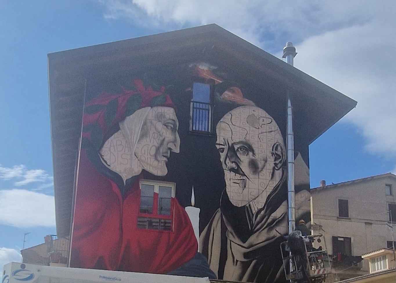 Murales Dante Alighieri e Gioacchino da Fiore di Agostino Cirimele 