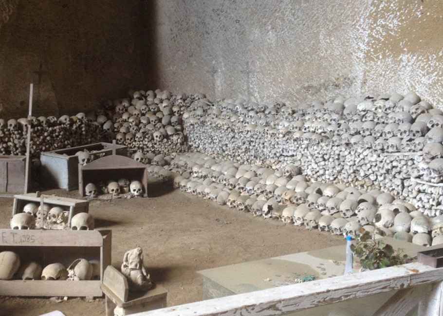 Cimitero delle fontanelle